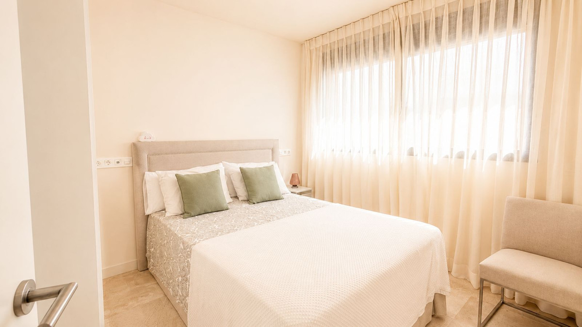 4 Bedroom Townhouse in Mijas - Photo 13