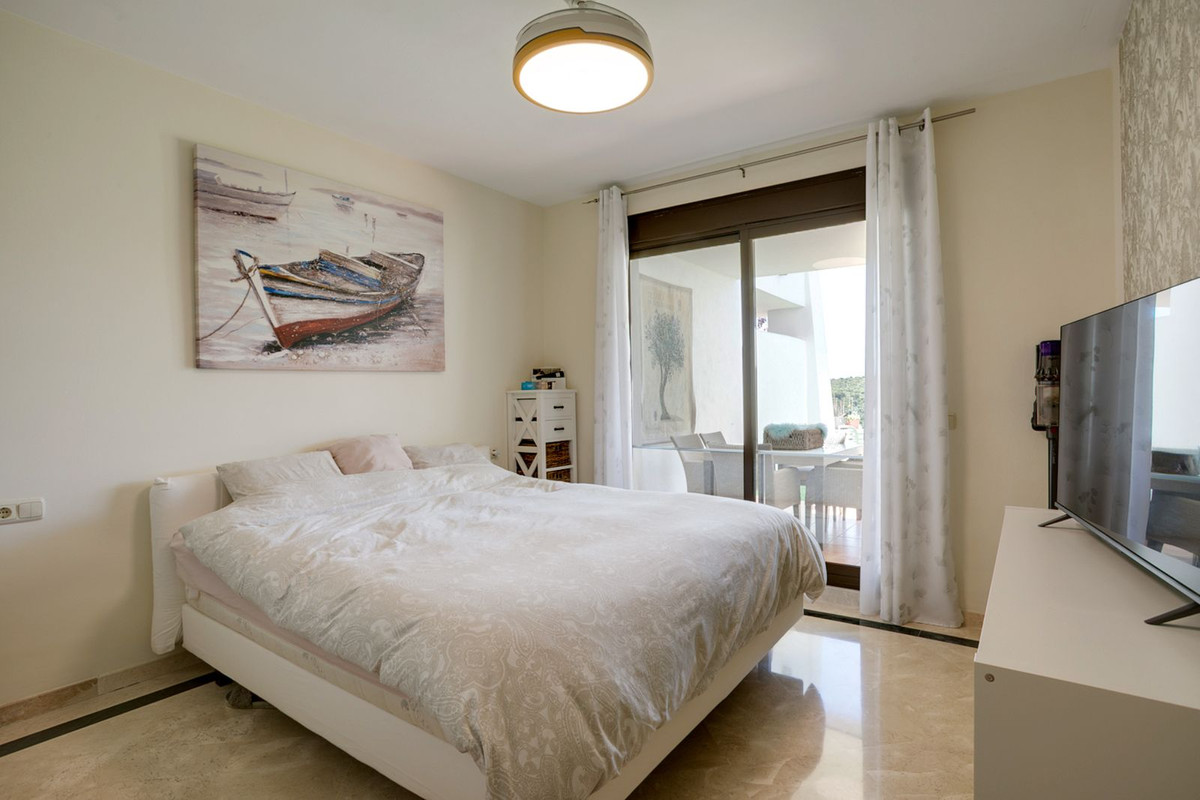 2 Bedroom Apartment in Casares - Photo 10