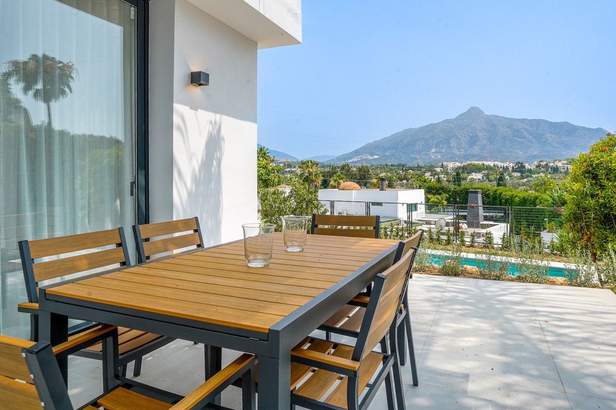5 Bedroom Villa in Marbella - Foto 3