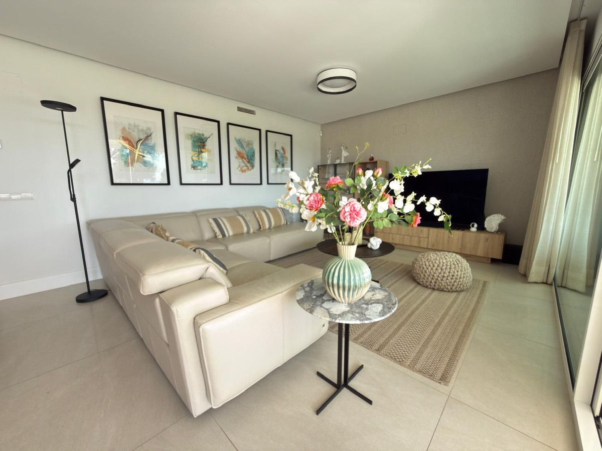 3 Bedroom Apartment in San Roque - Photo 8