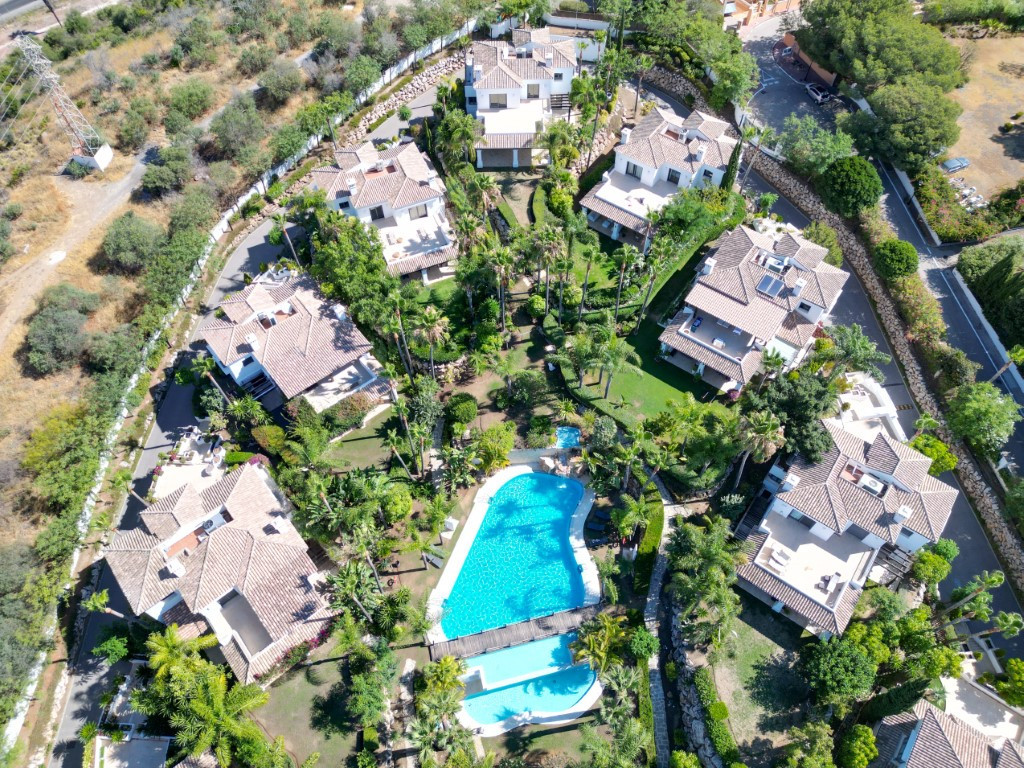 5 Bedroom Villa in Marbella - Photo 31
