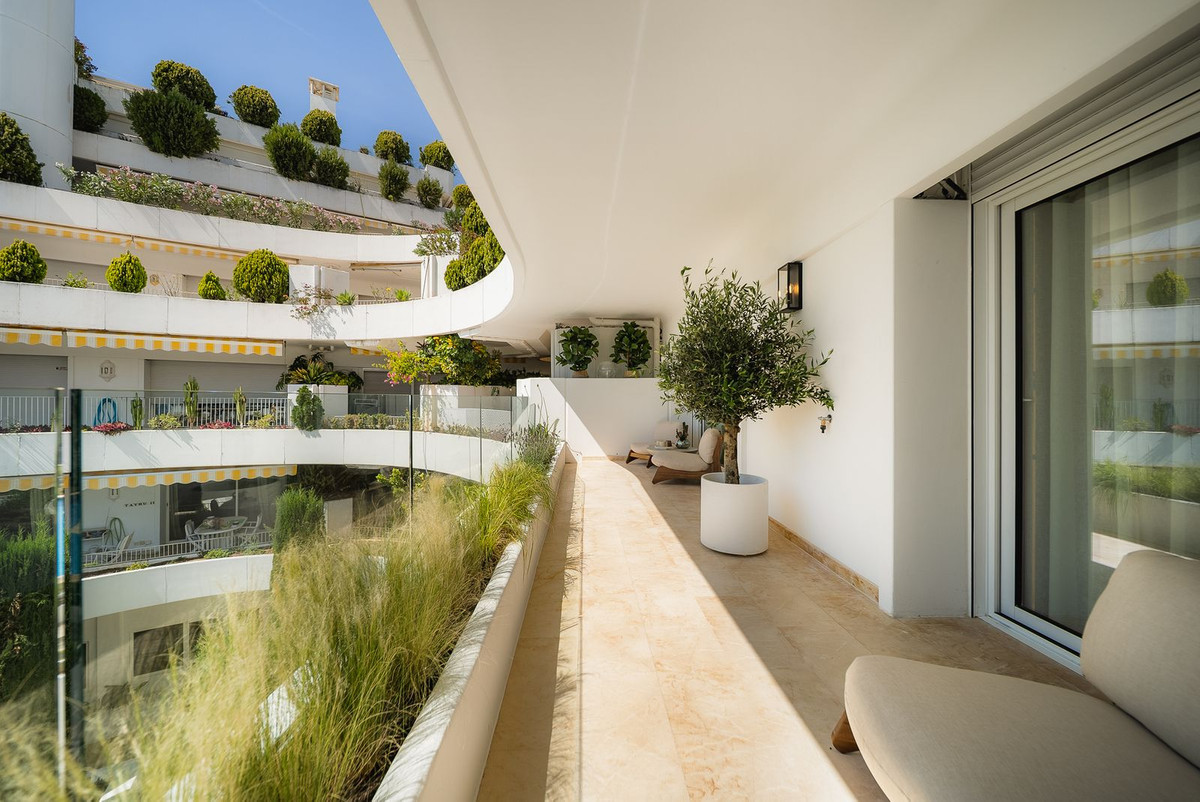 3 Bedroom Apartment in Marbella - Photo 40