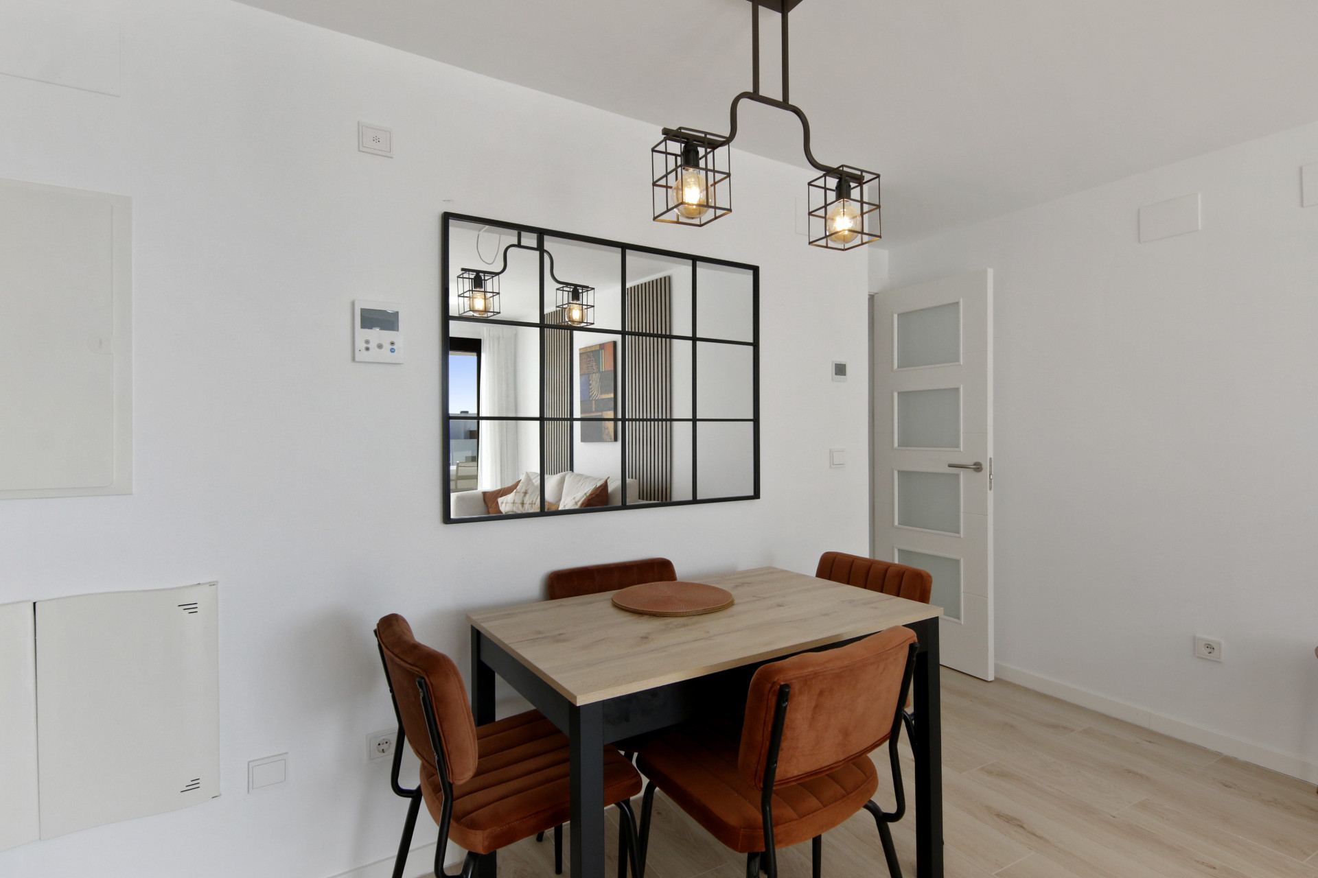 3 Bedroom Apartment in Estepona - Photo 7