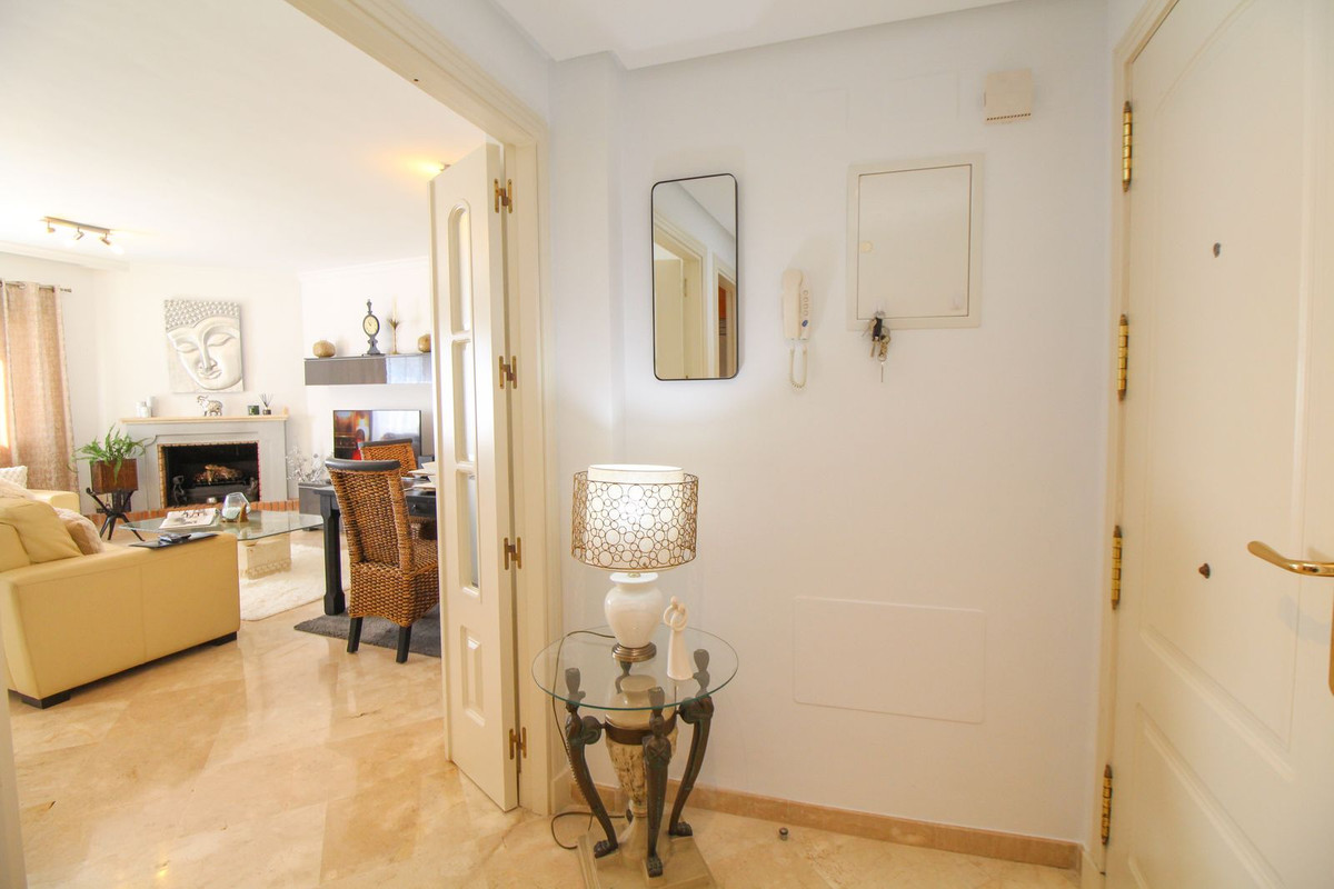 2 Bedroom Apartment in Marbella - Photo 7