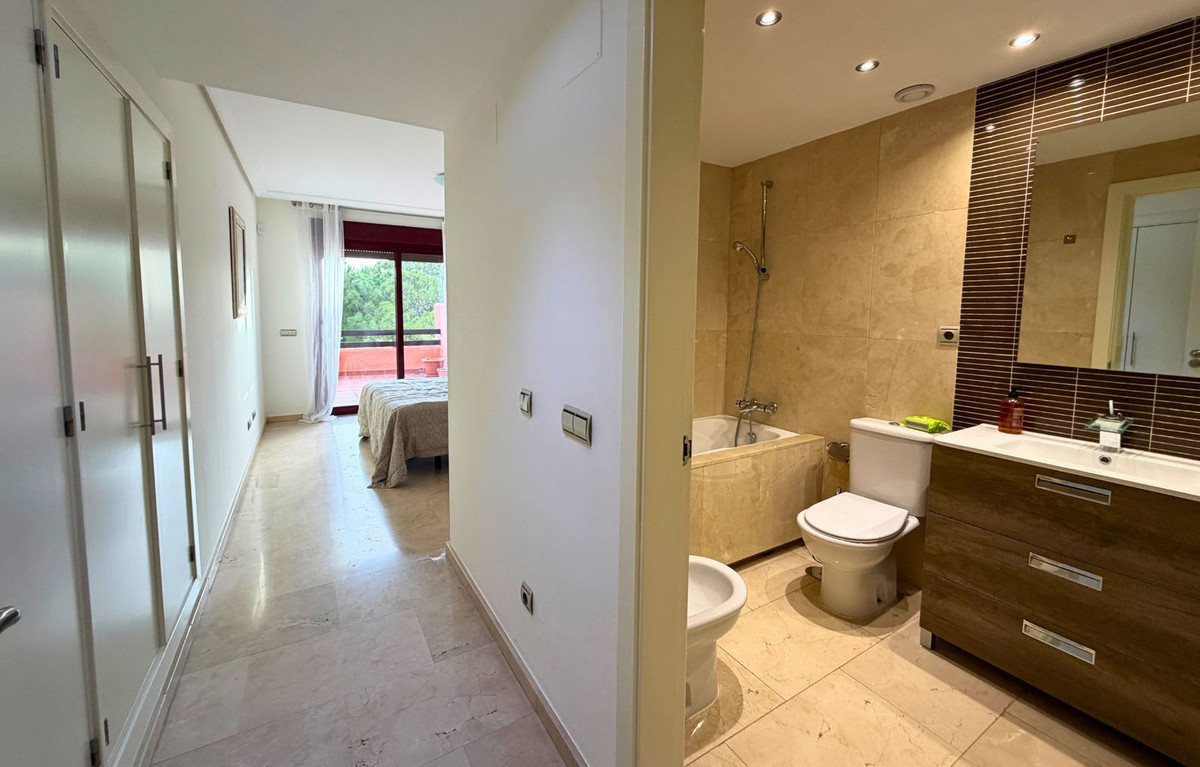 3 Bedroom Apartment in Casares - Photo 20