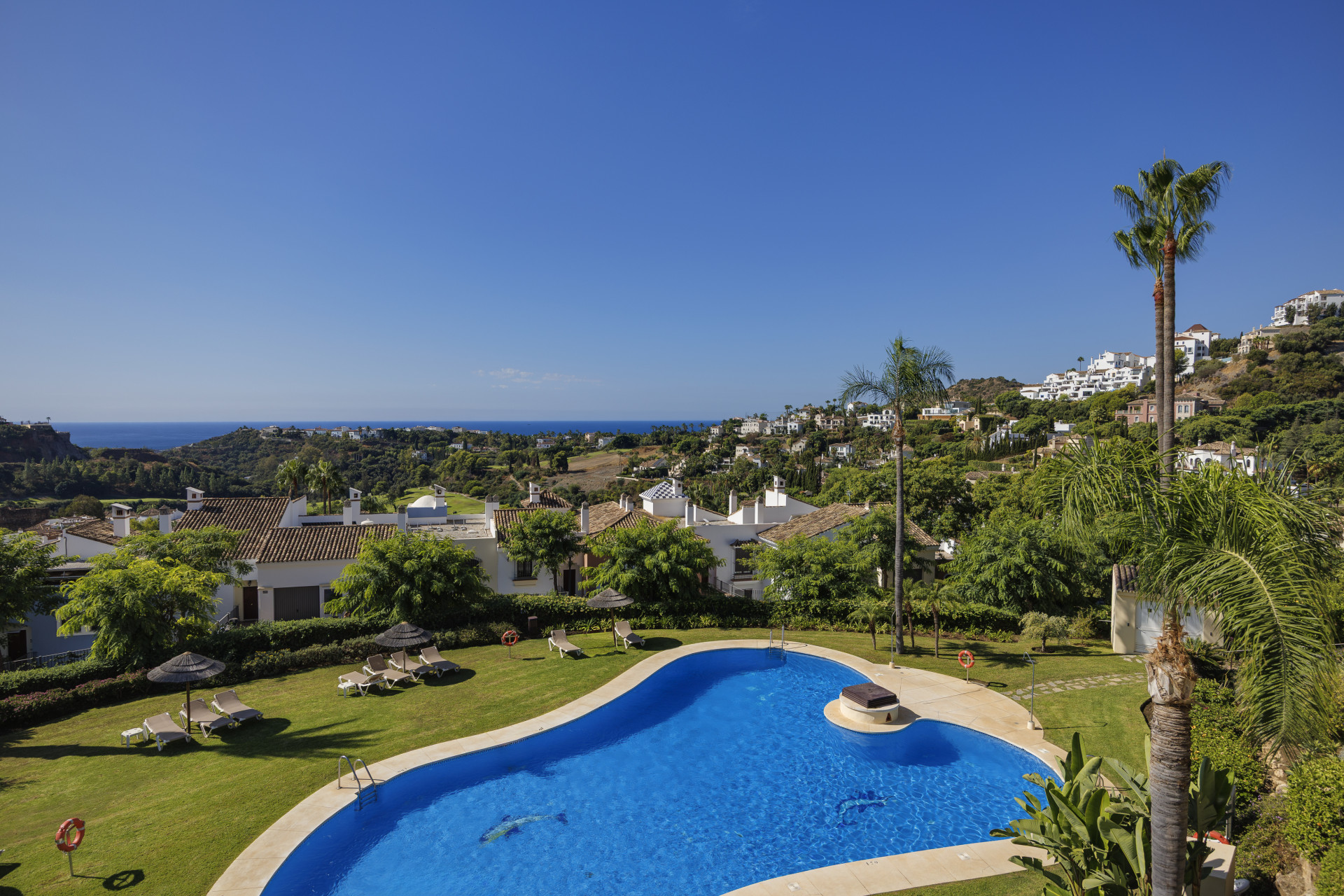 3 Bedroom Penthouse in Benahavís - Photo 22