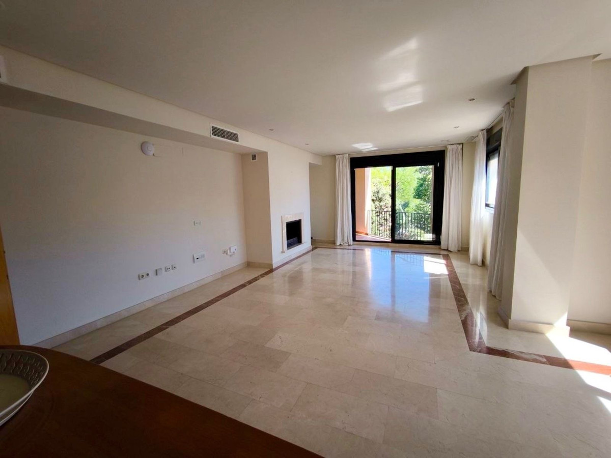 Piso de 2 dormitorios con piscina en Málaga – Foto 5