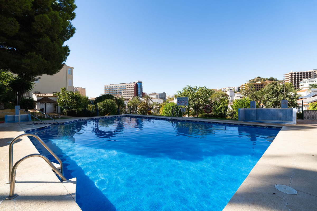 1 Bedroom Apartment in Benalmádena - Photo 18