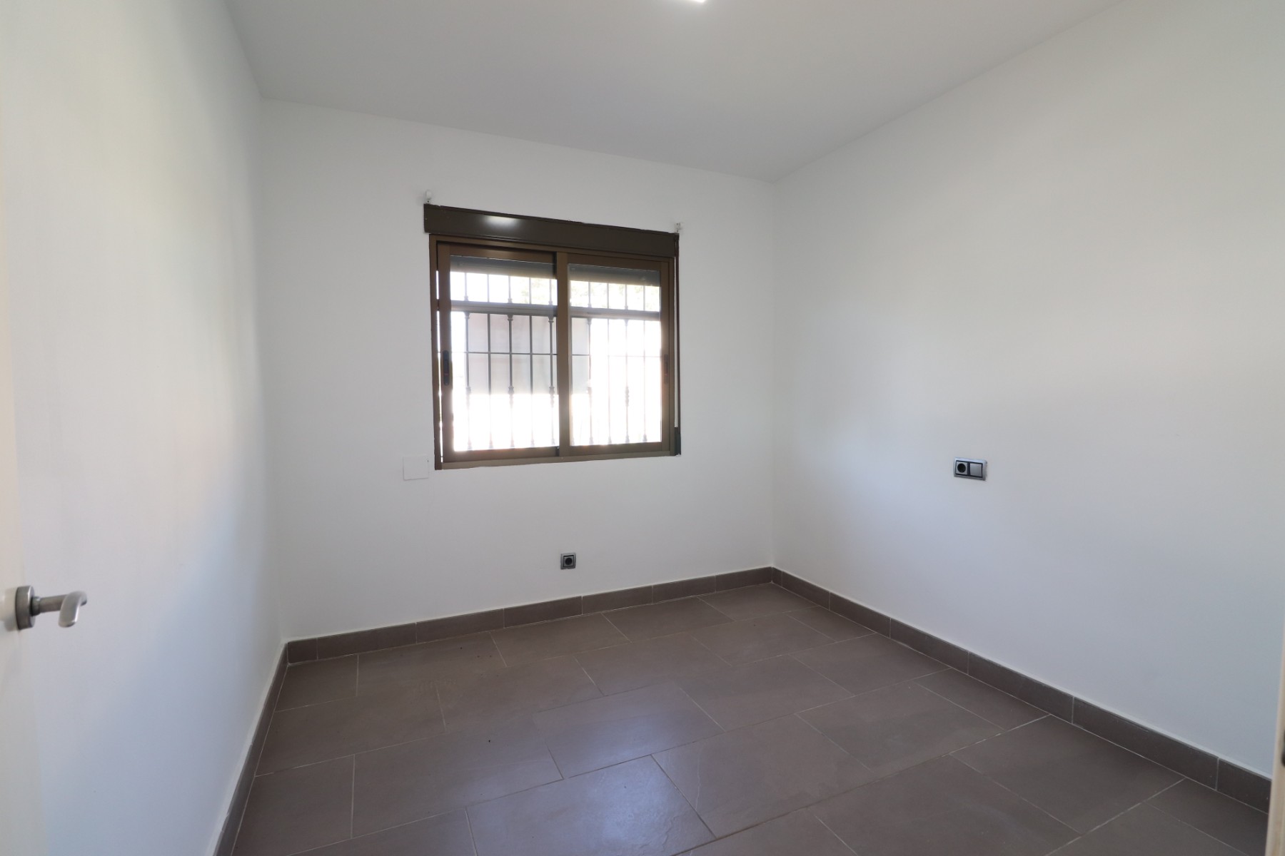Piso de 3 dormitorios en Alicante – Foto 12