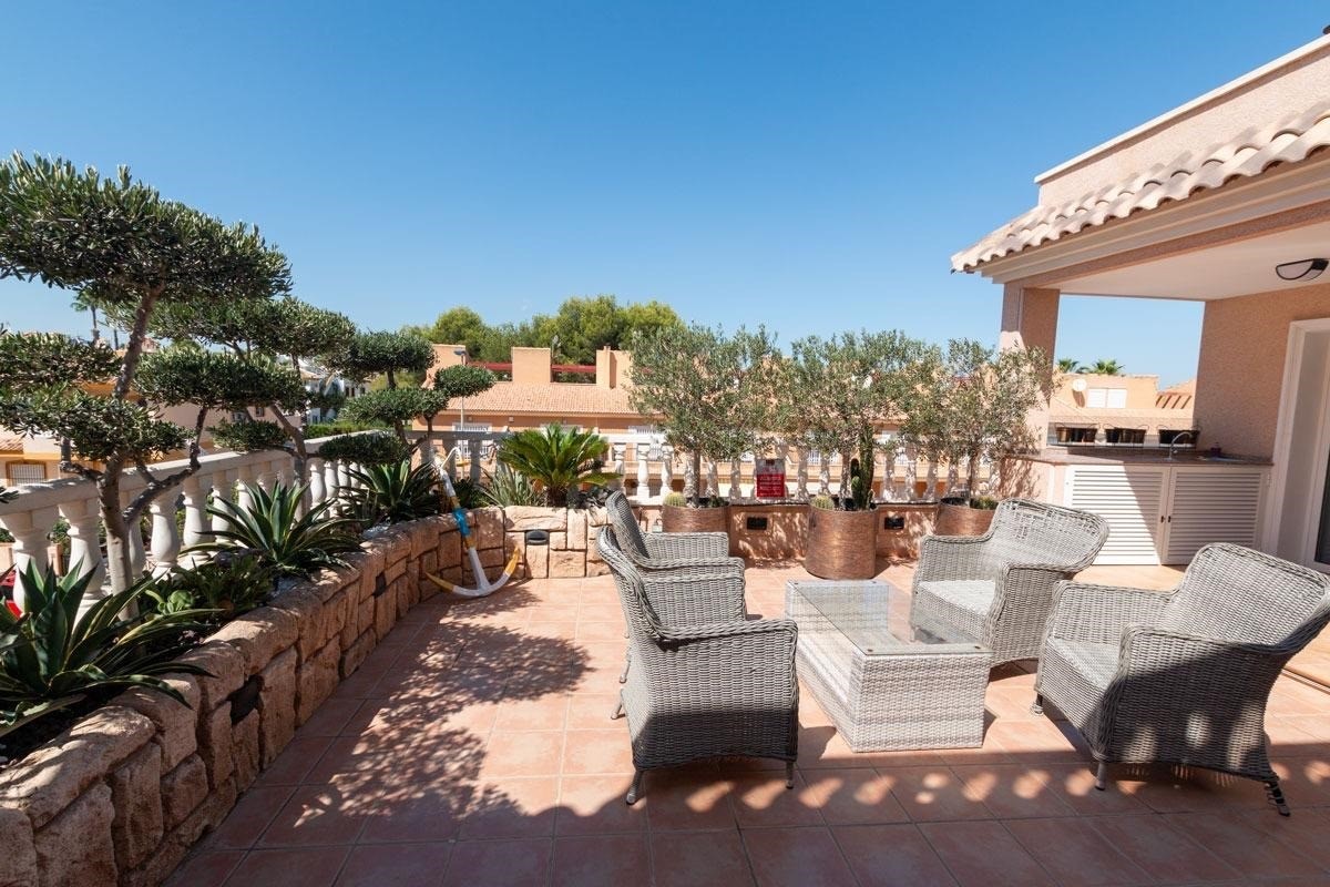 Apartamento com 3 quartos com piscina em Alicante, Espanha – Foto 2