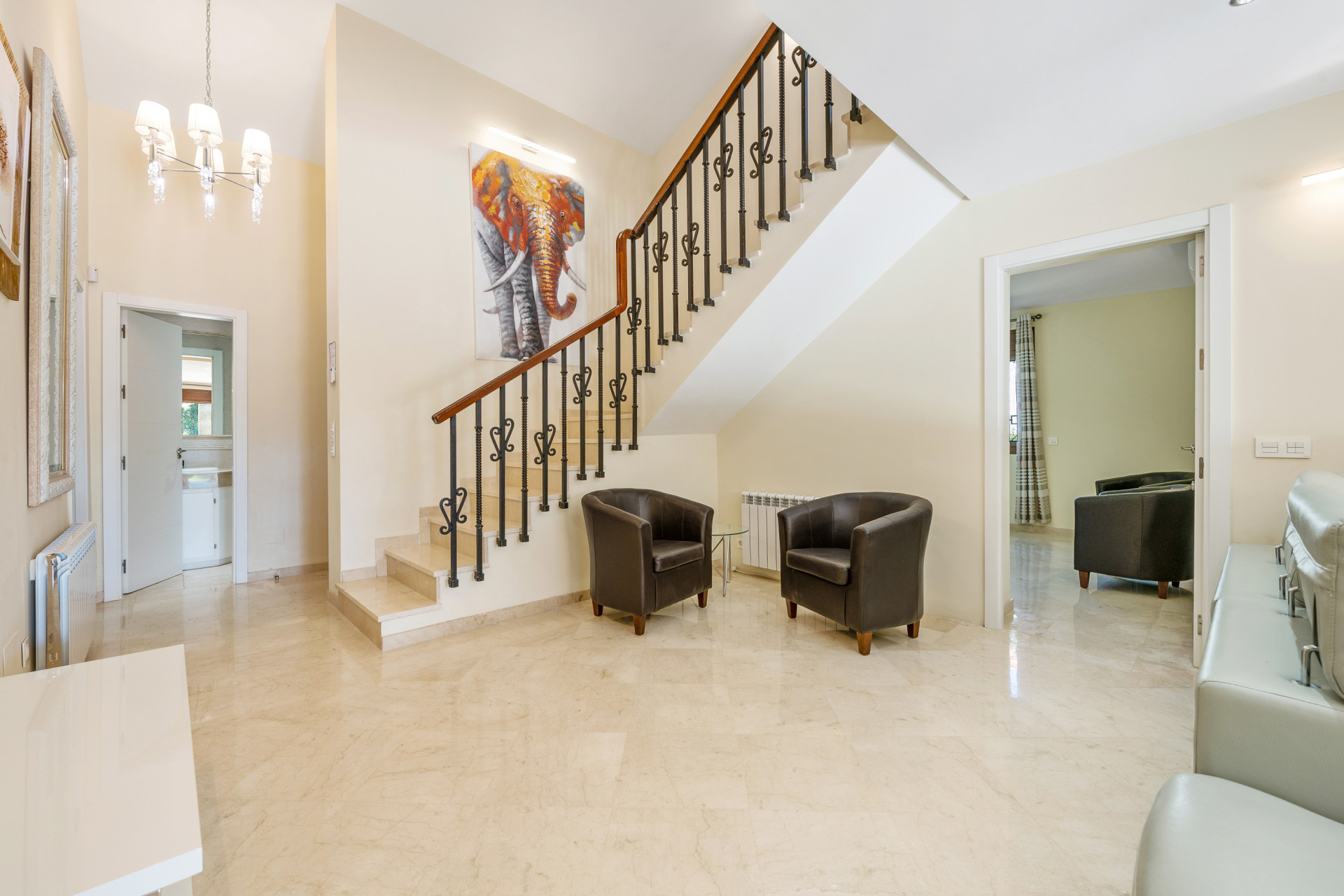 5 Bedroom Villa in Estepona - Foto 4