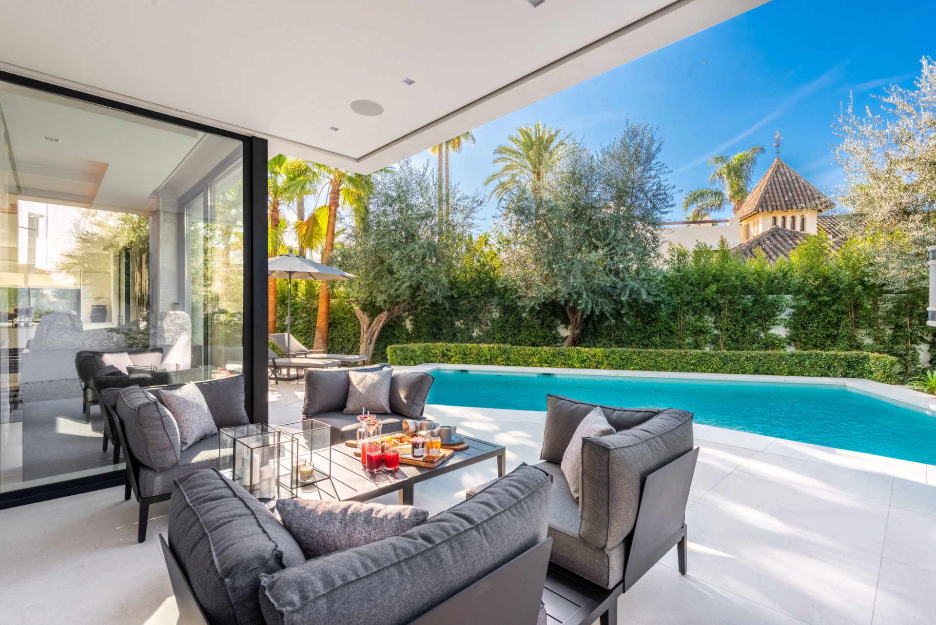 5 Bedroom Villa in Marbella - Photo 8
