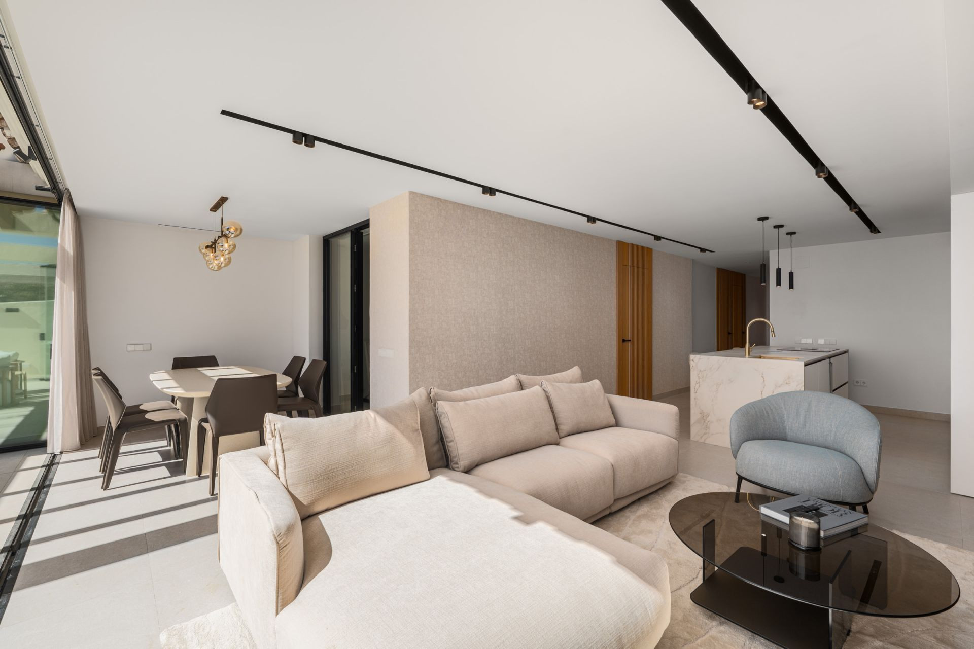3 Bedroom Apartment in Marbella - Photo 8