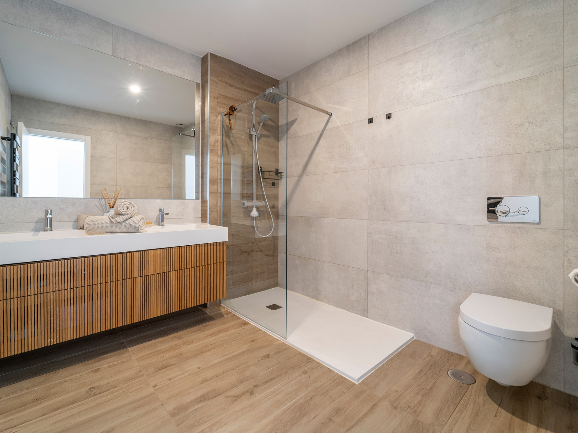 Piso de 3 dormitorios con piscina en Málaga – Foto 13