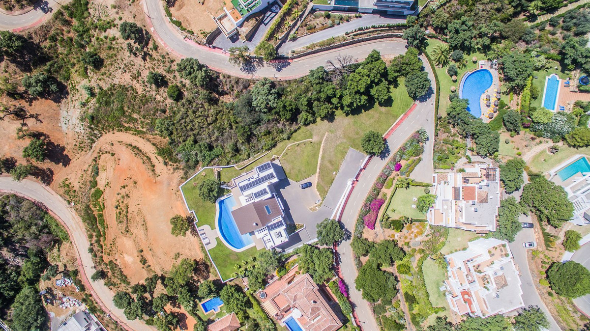 1,899 m² Plot in Marbella - Photo 8