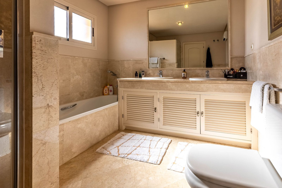 4 Bedroom Apartment in Marbella - Foto 21
