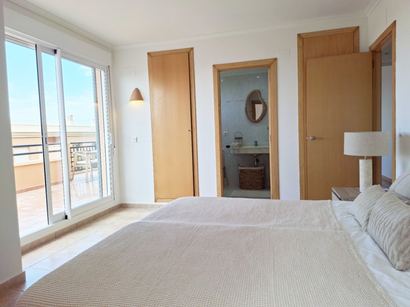Apartamento com 2 quartos com piscina em Alicante, Espanha – Foto 22