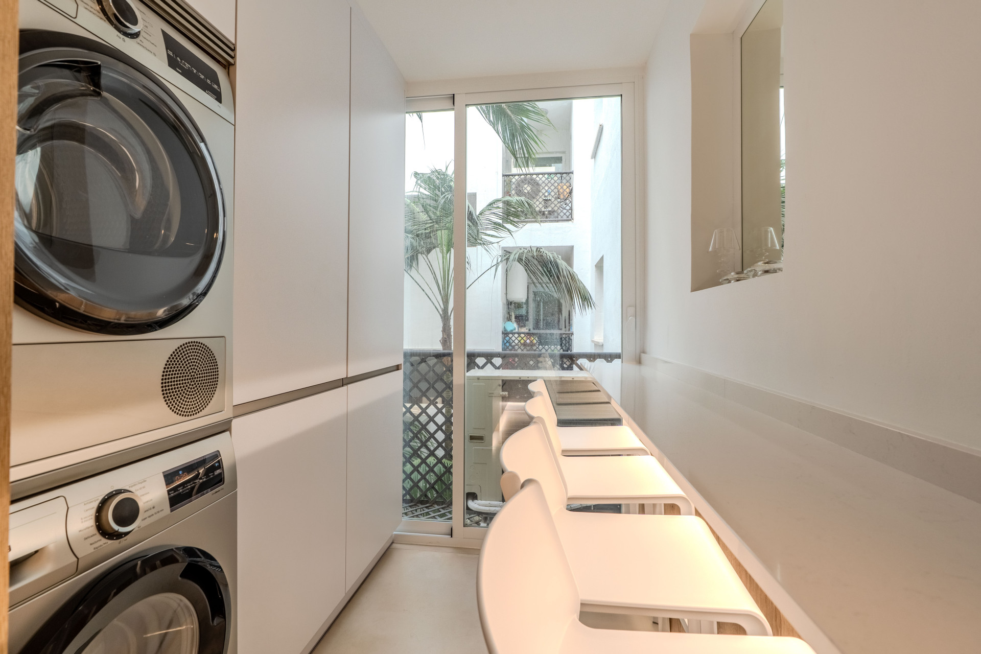 2 Bedroom Apartment in Marbella - Photo 25