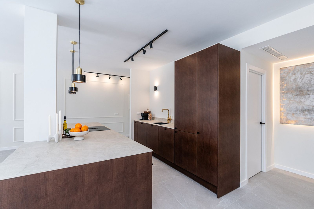 3 Bedroom Apartment in Benahavís - Photo 17