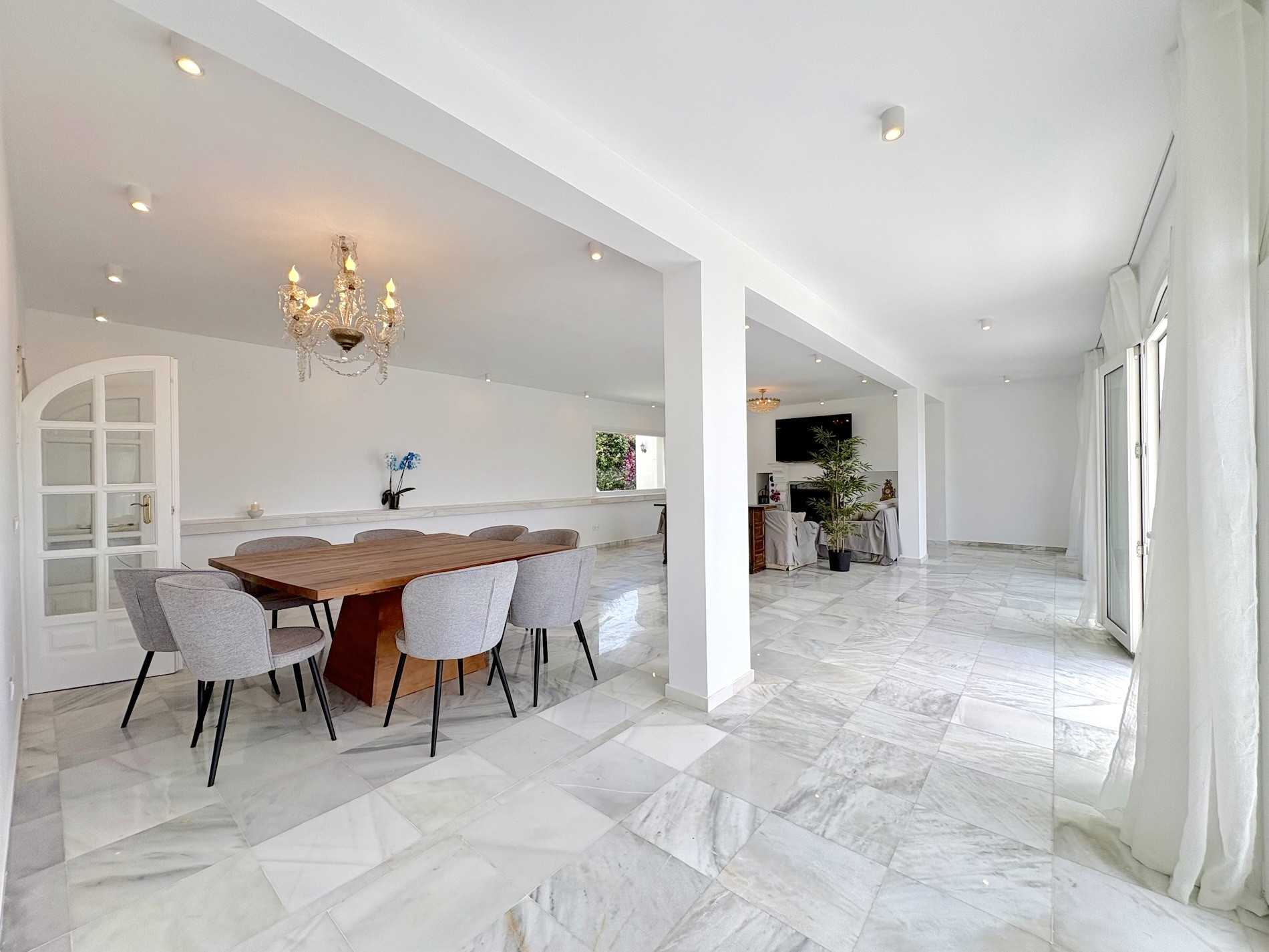 7 Bedroom Villa in Mijas - Photo 9
