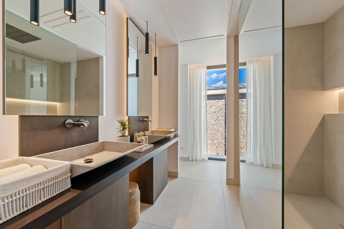 5 Bedroom Villa in Benahavís - Foto 17
