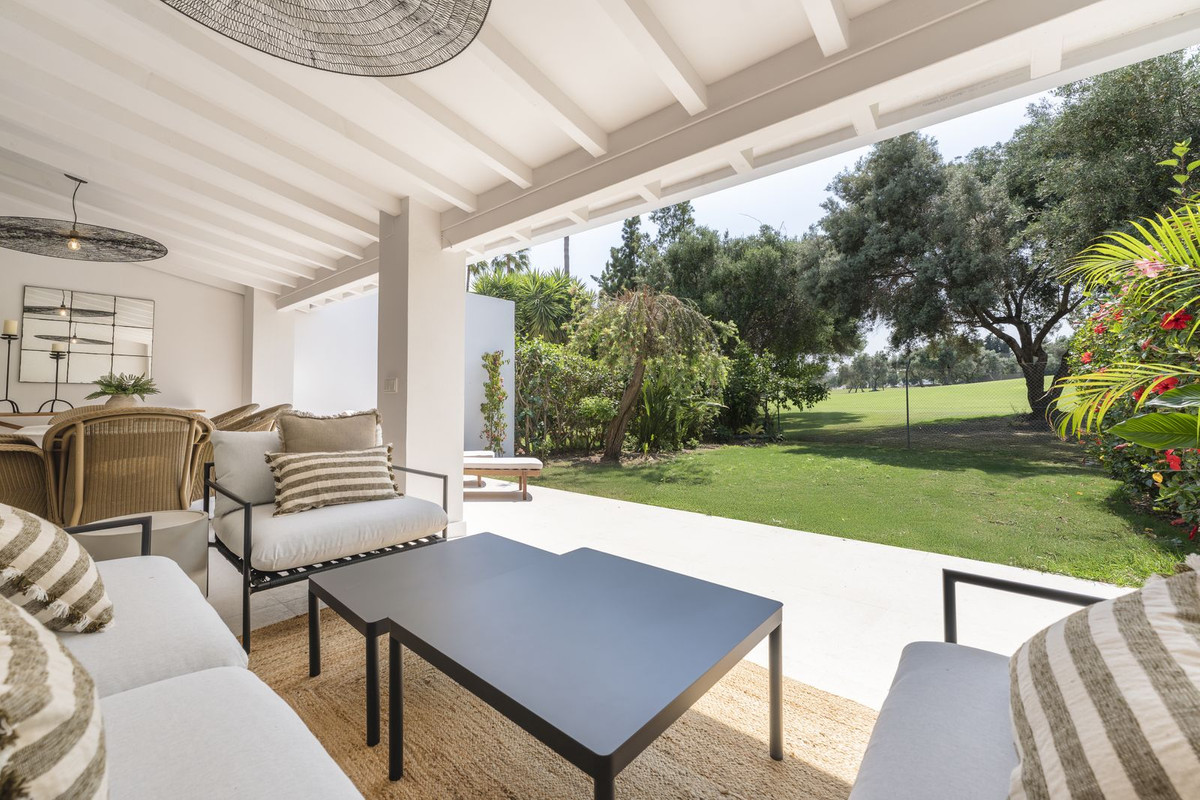 4 Bedroom Townhouse in Marbella - Photo 9