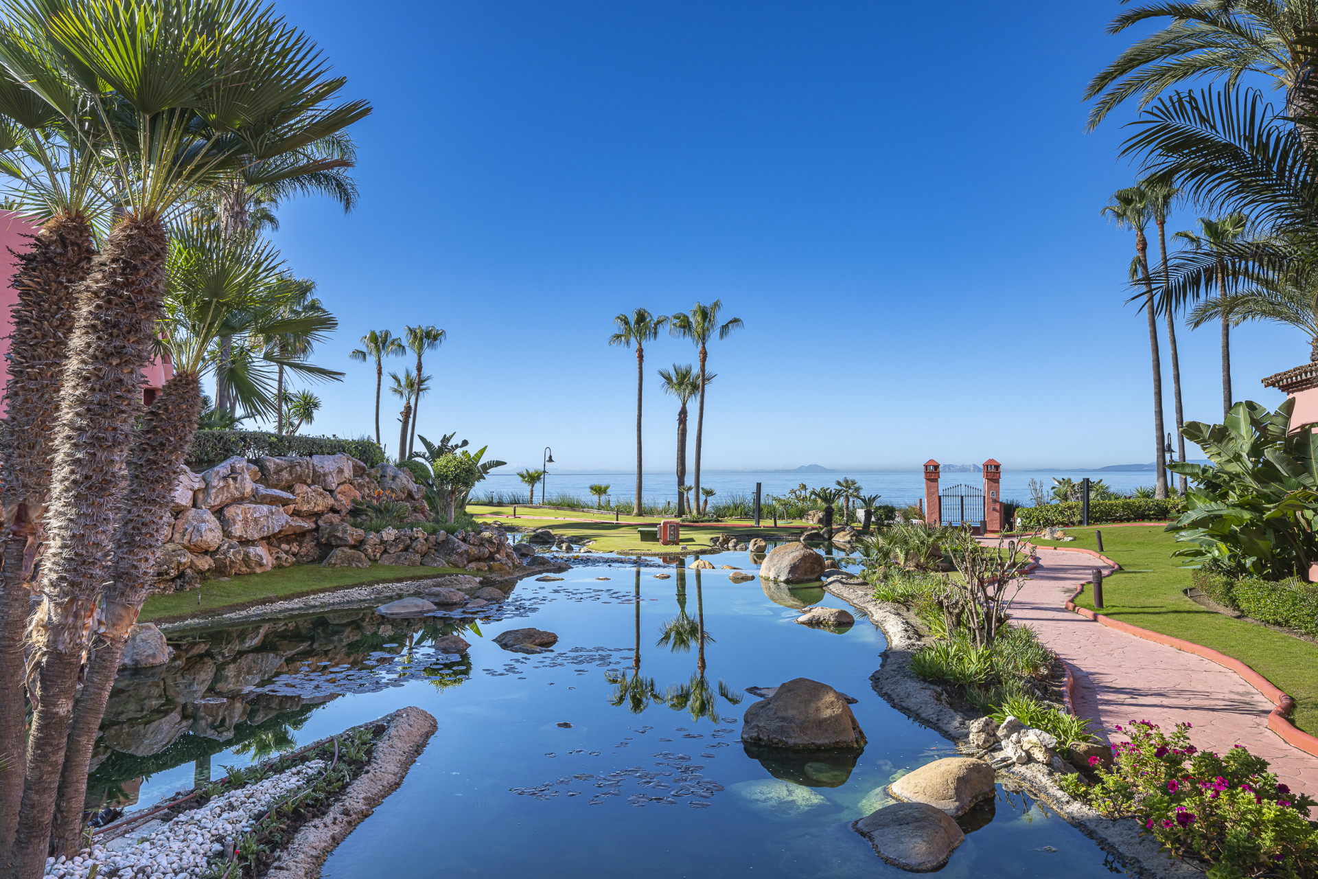 3 Bedroom Apartment in Estepona - Photo 19