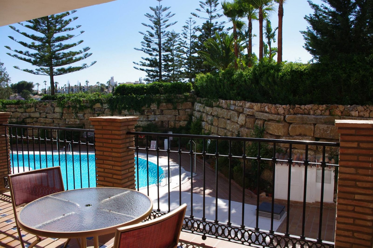 2 Bedroom Apartment in Mijas - Photo 3