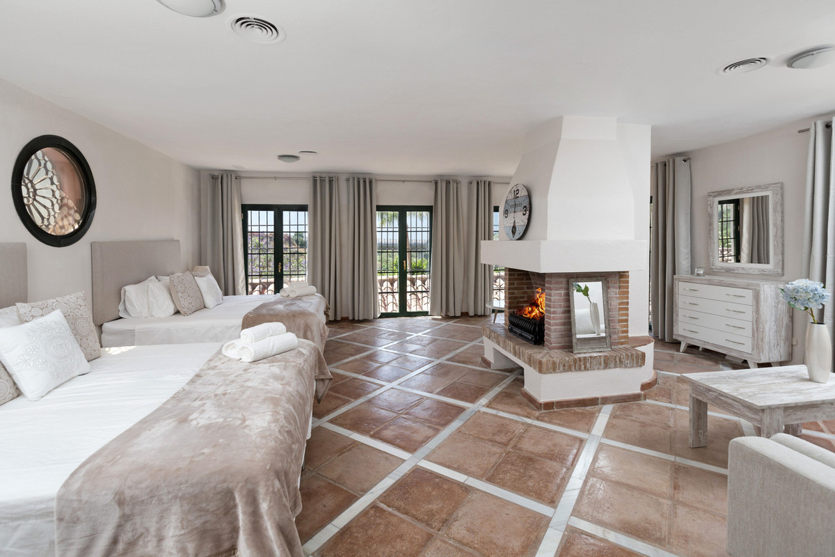 12 Bedroom Villa in Benahavís - Foto 22