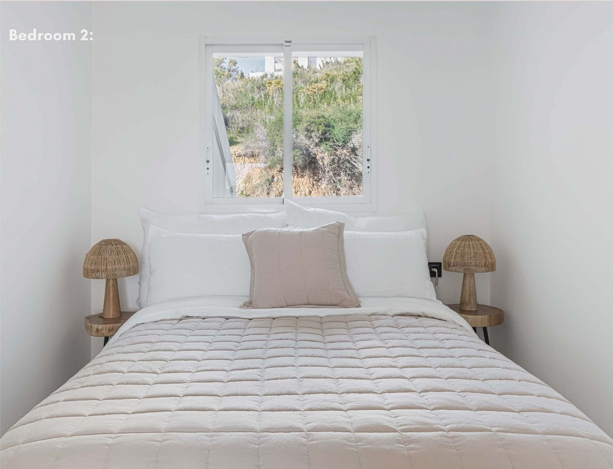 2 Bedroom Penthouse in Benahavís - Photo 18