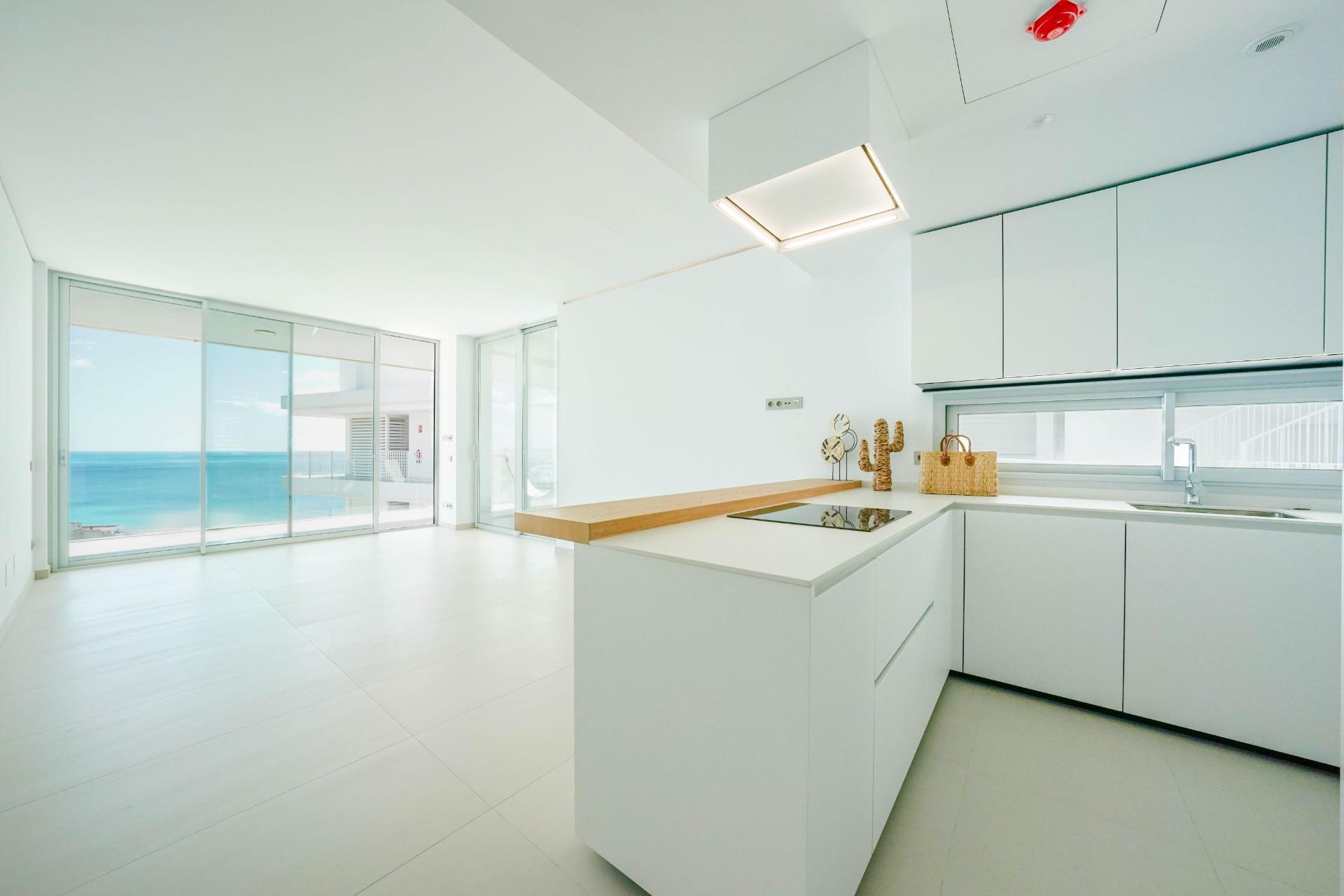 2 Bedroom Penthouse in Benalmádena - Photo 5