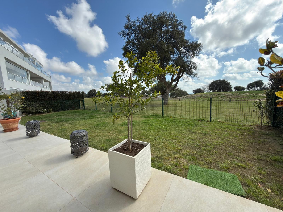 3 Bedroom Apartment in San Roque - Photo 20