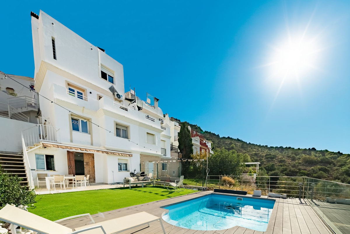6 Bedroom Villa in Alhaurín de la Torre - Photo 2