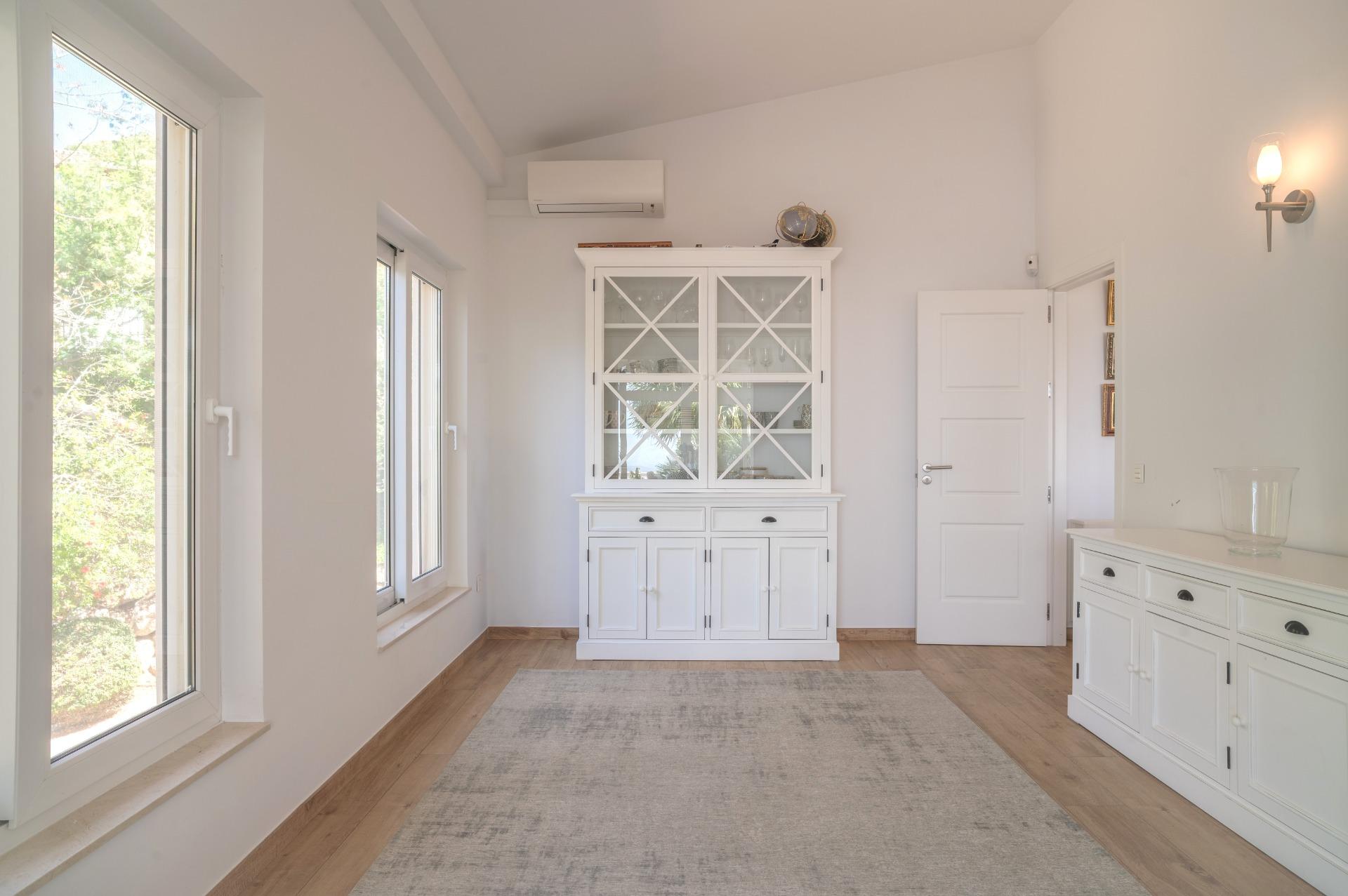 6 Bedroom Villa in Mijas - Photo 22