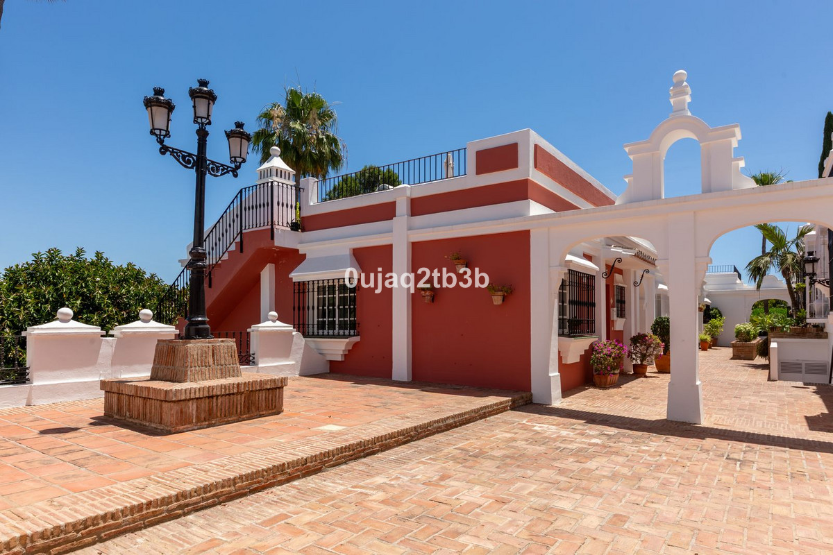 3 Bedroom Townhouse in Marbella - Photo 23