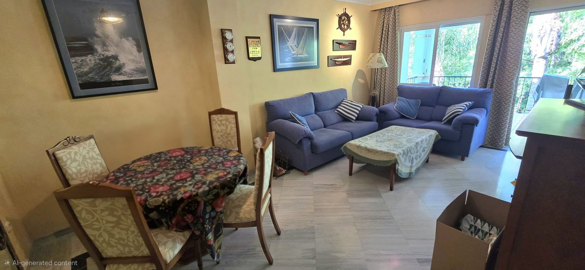 2 Bedroom Apartment in Marbella - Photo 2