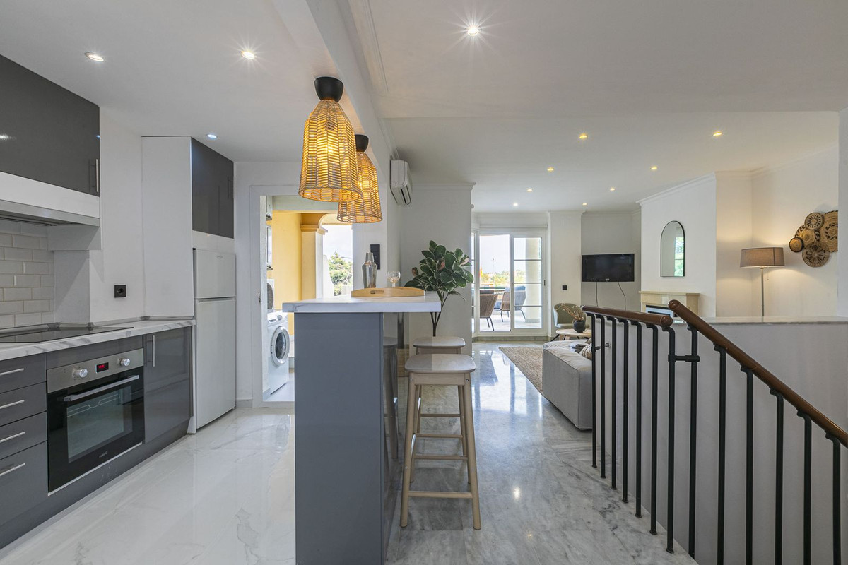 2 Bedroom Apartment in Marbella - Photo 46