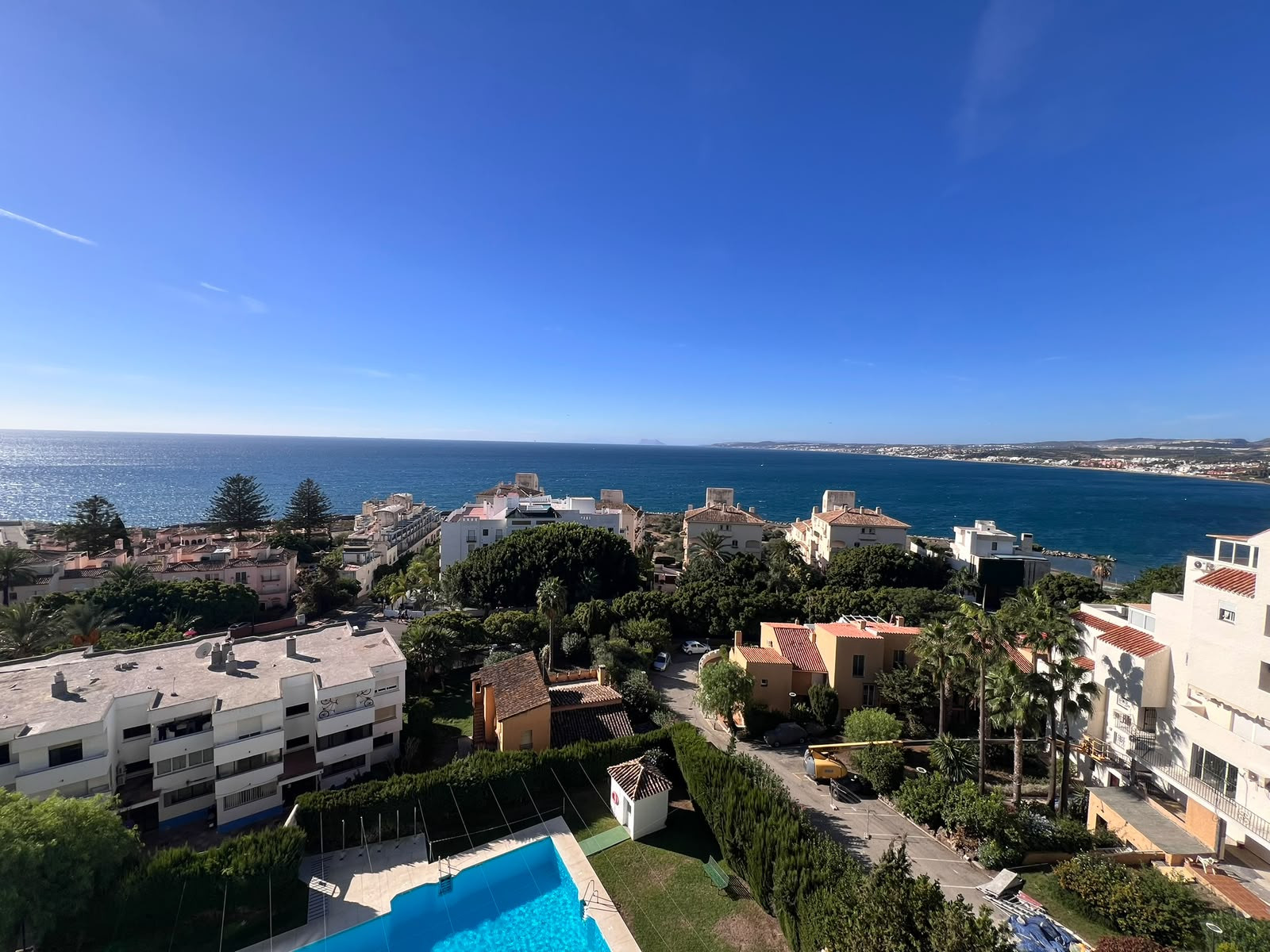 1 Bedroom Apartment in Estepona - Photo 10