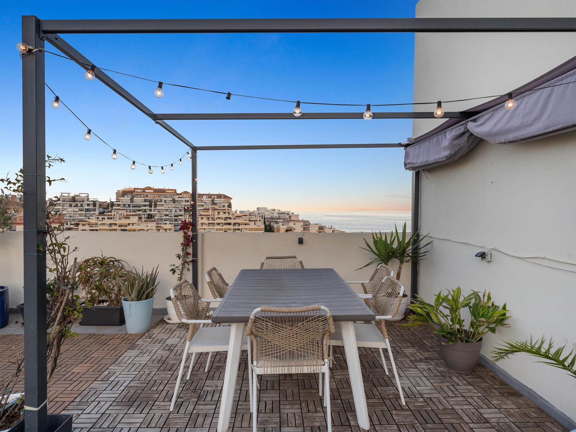 2 Bedroom Penthouse in Benalmádena - Photo 22