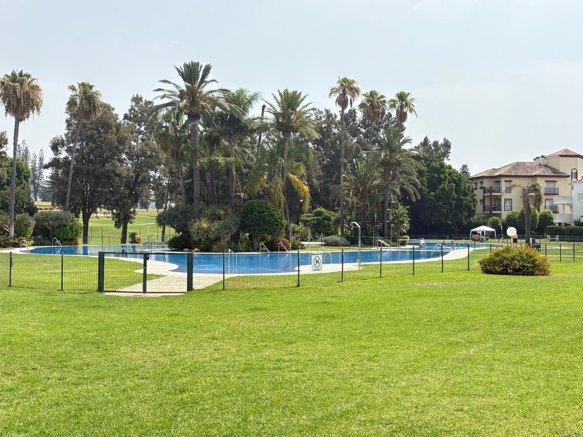 2 Bedroom Apartment in Mijas - Photo 25