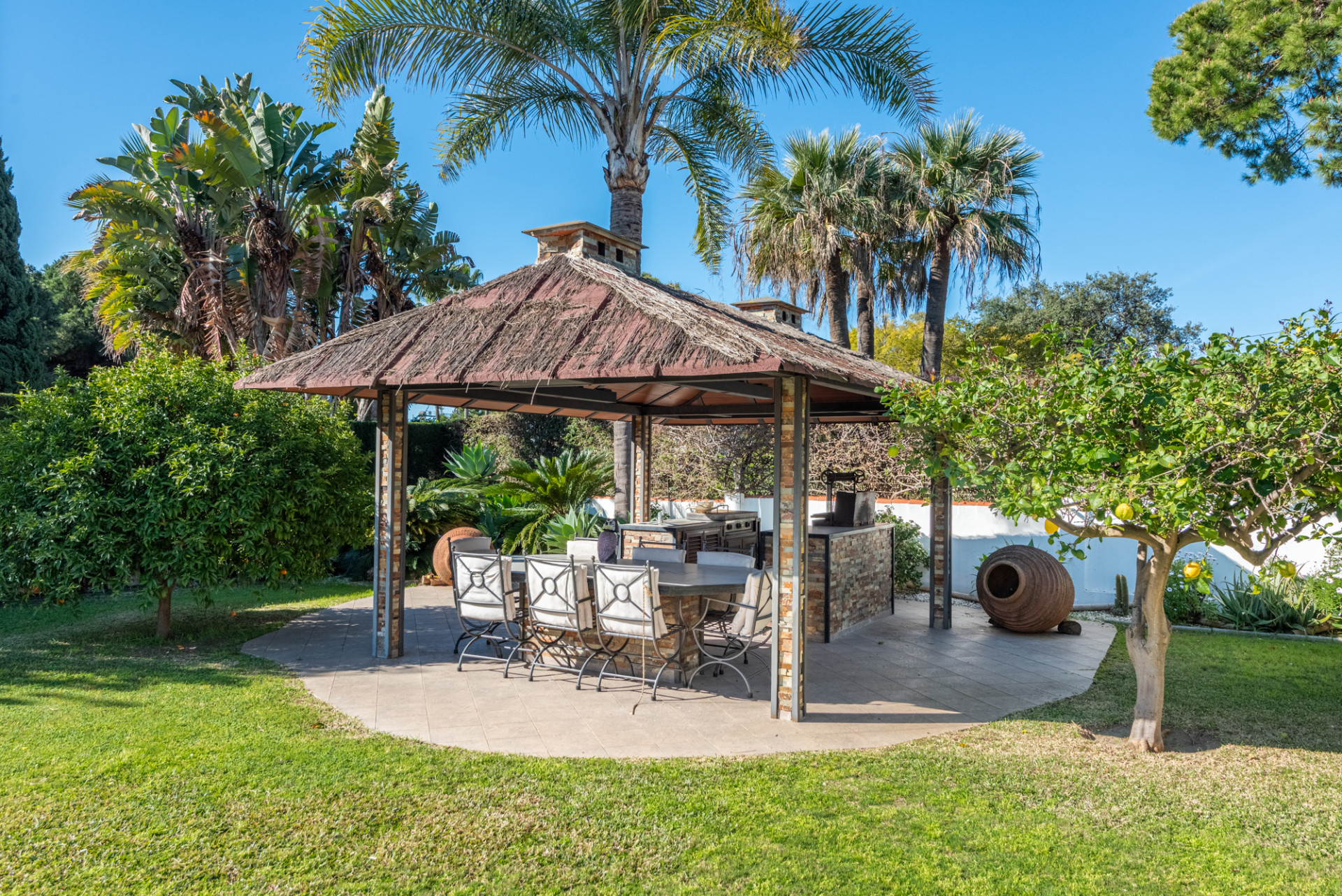 3 Bedroom Villa in Marbella - Photo 2
