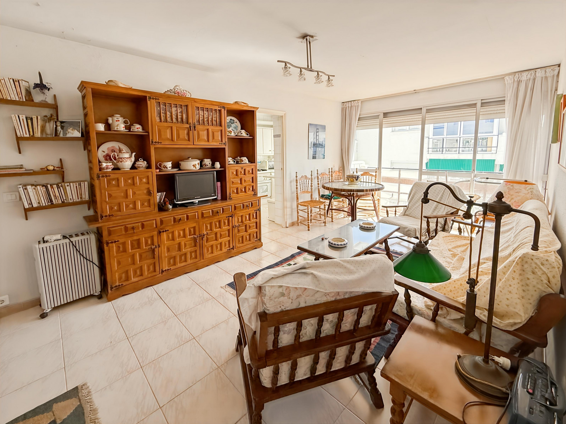 3 Bedroom Apartment in Estepona - Photo 8