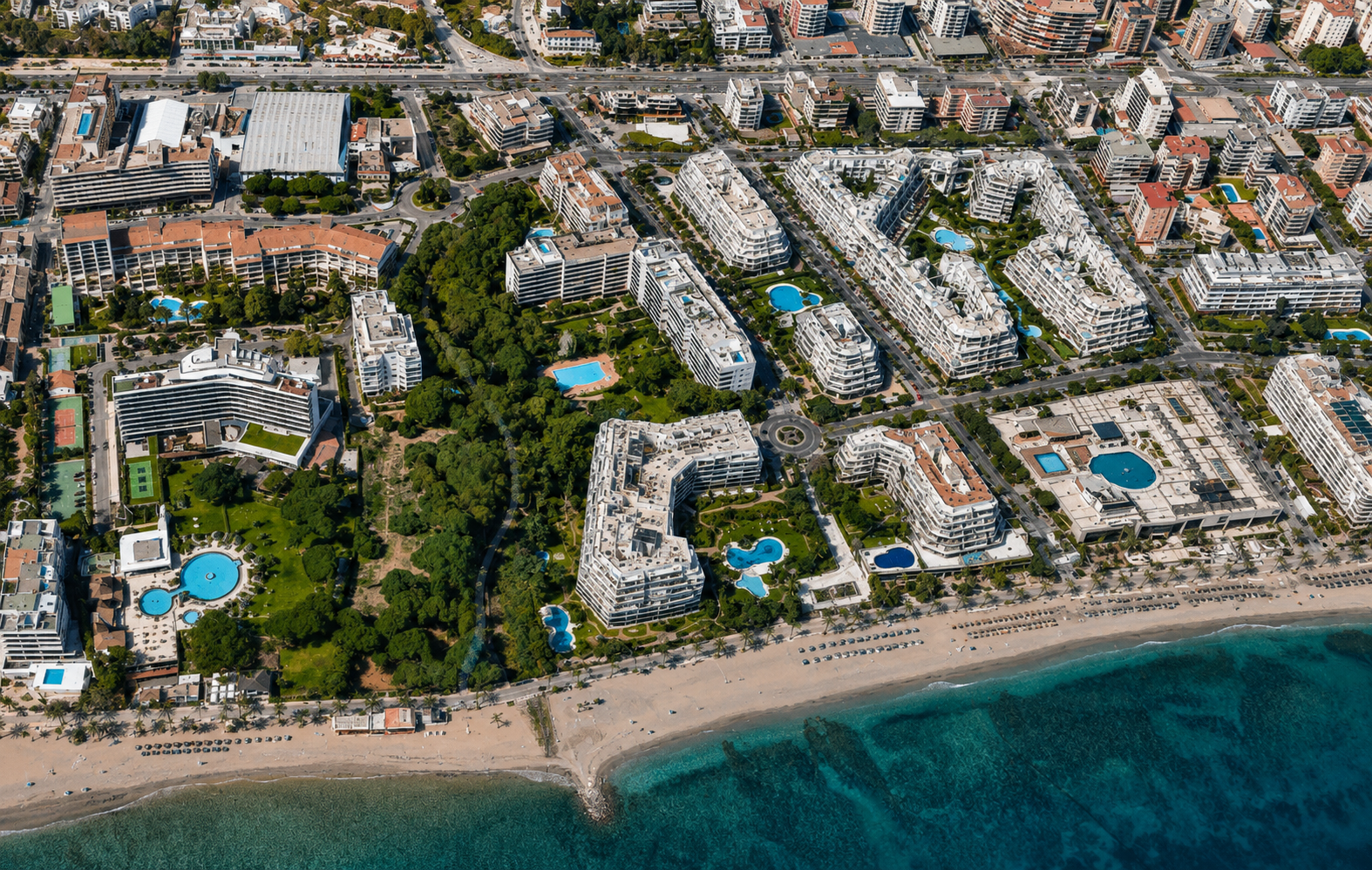 2 Bedroom Apartment in Marbella - Photo 6