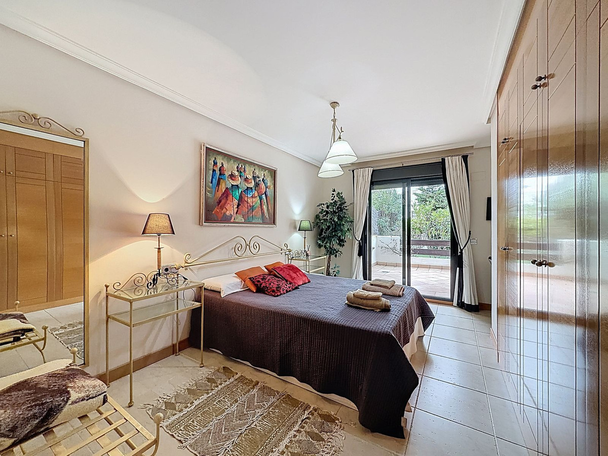 3 Bedroom Apartment in Estepona - Foto 24