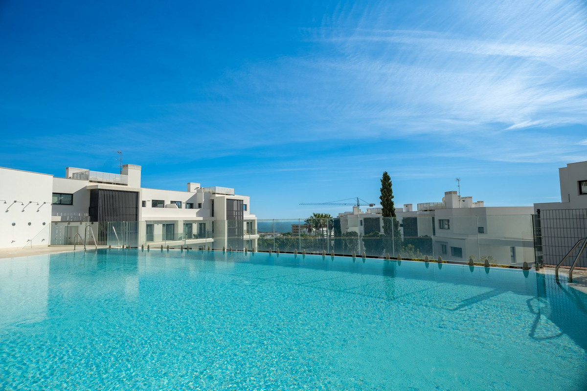 3 Bedroom Penthouse in Fuengirola - Photo 37