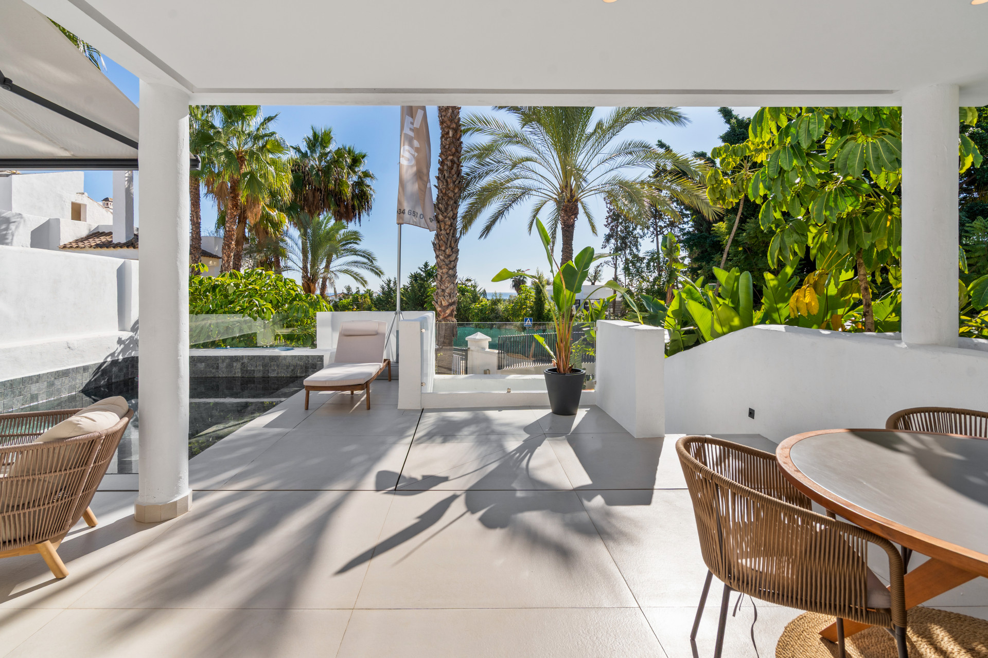 4 Bedroom Townhouse in Estepona - Photo 3