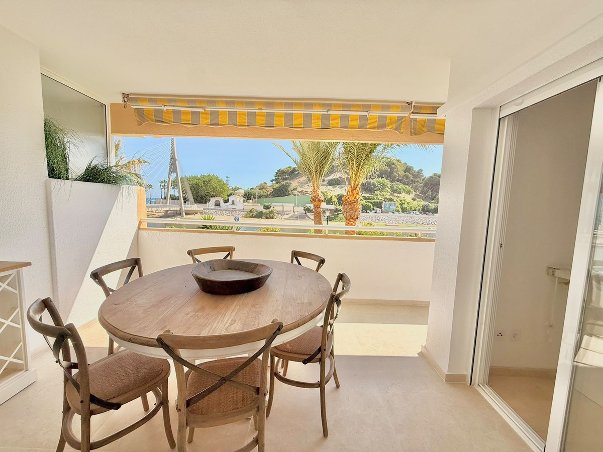 2 Bedroom Apartment in Fuengirola - Photo 10