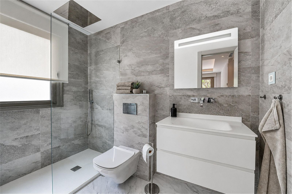 3 Bedroom Apartment in Benahavís - Foto 16