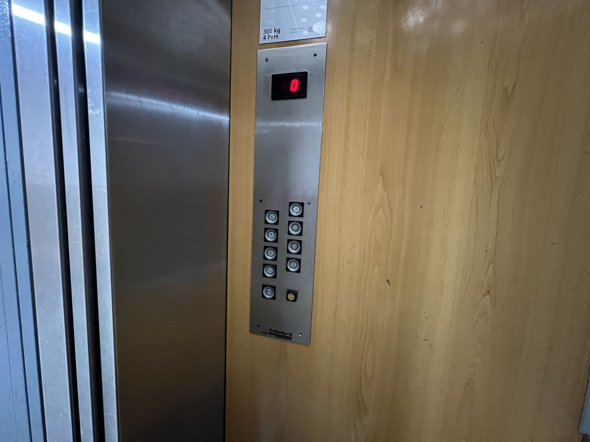4 Bedroom Apartment in Málaga - Photo 18