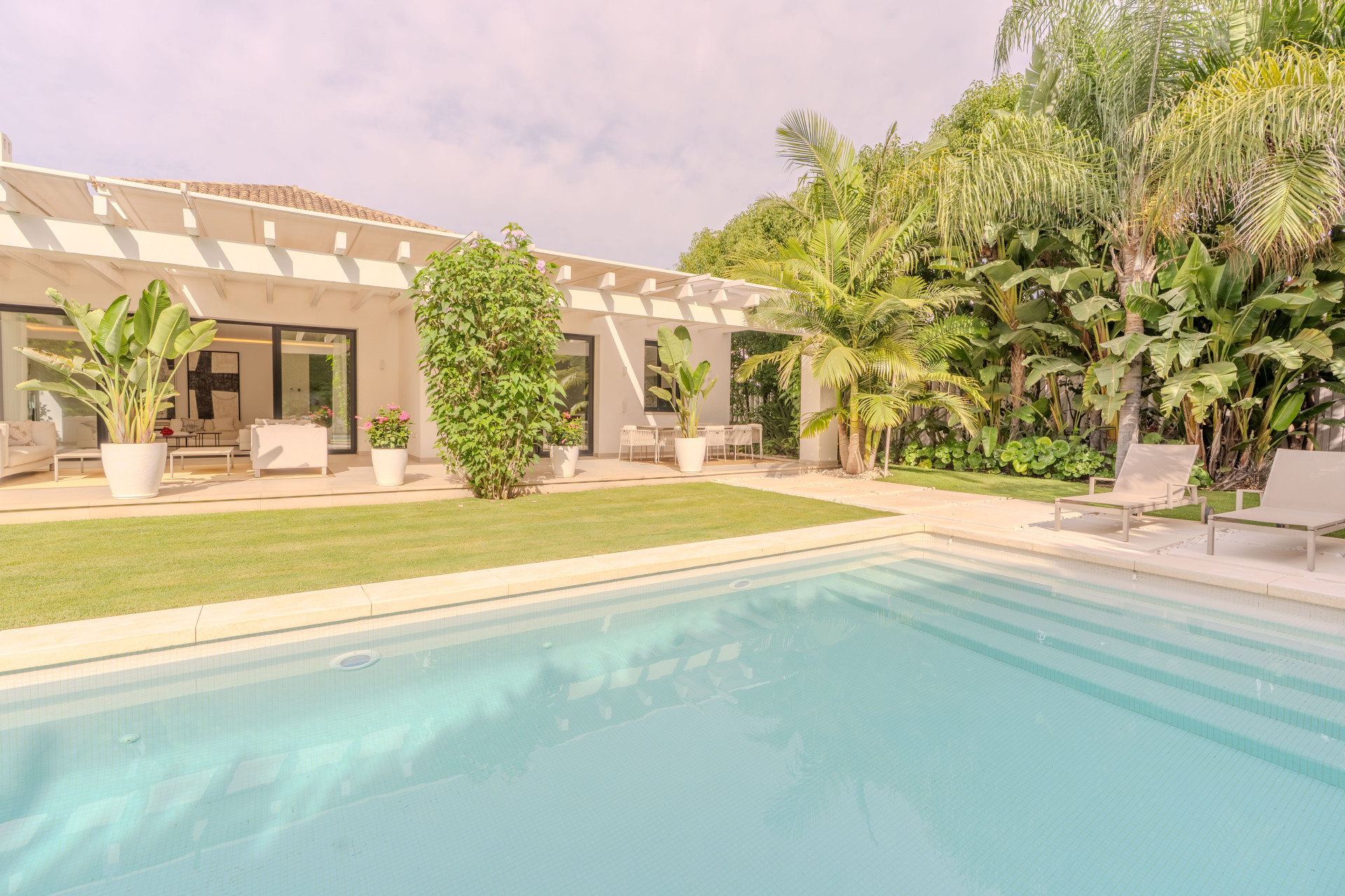 5 Bedroom Villa in Marbella - Photo 46